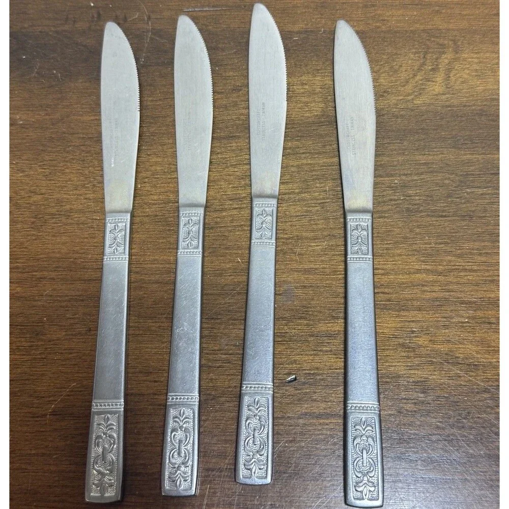 MCM Customcraft Stainless CUS3 Fleur De Lis Flatware 4 Piece Butter Knife Set